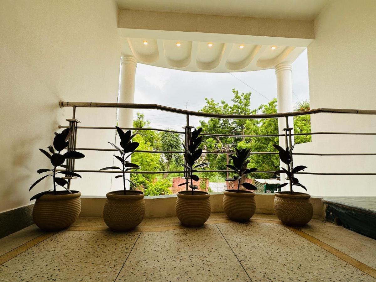 Anandmai Ghar - A Homestay In Gwalior Εξωτερικό φωτογραφία