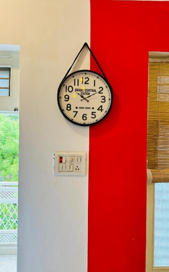 Anandmai Ghar - A Homestay In Gwalior Εξωτερικό φωτογραφία